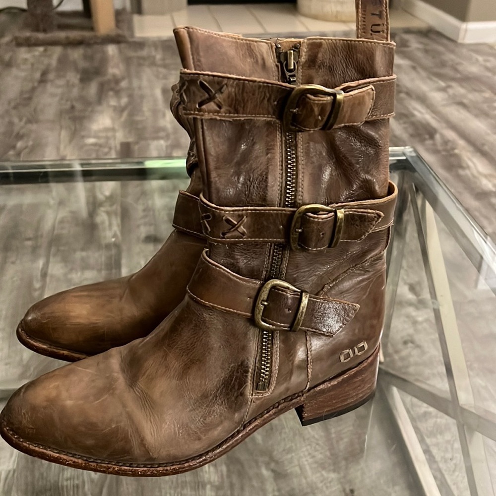 Bed Stu boots size 8